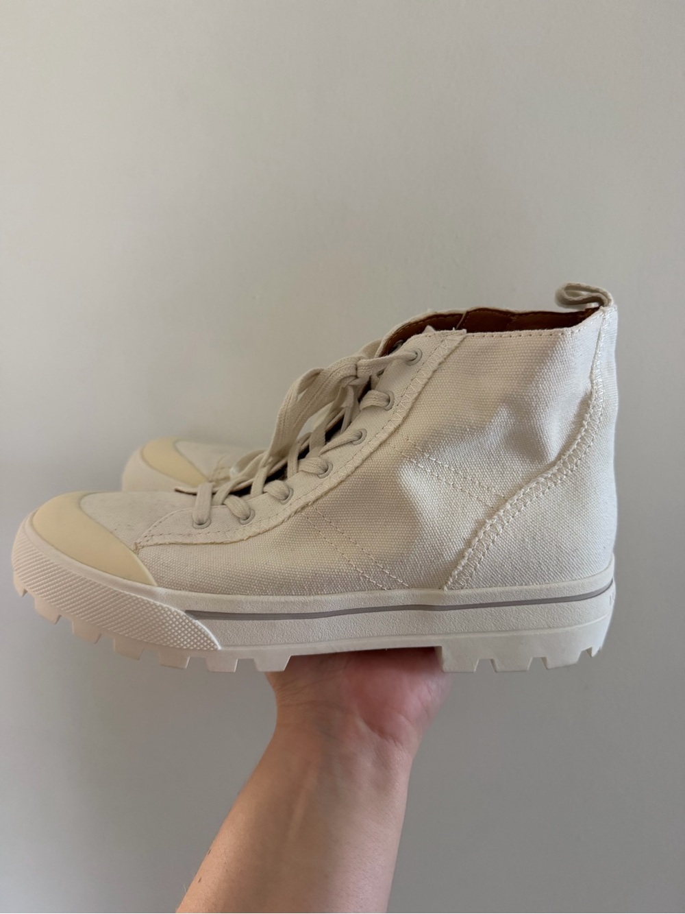 Lucky Brand High-Top Canvas Sneakers in Cream Size 8 1/2